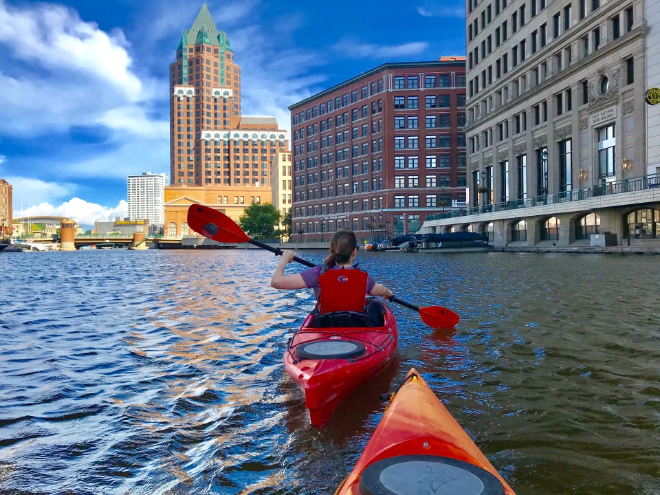Milwaukee-river-kayak